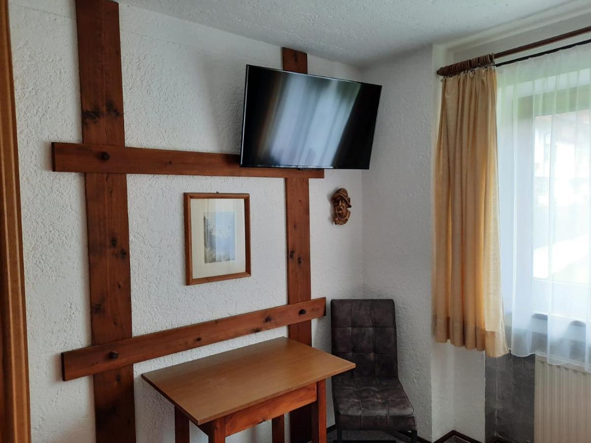 Haus Renate Lägenhet Lermoos Exteriör bild