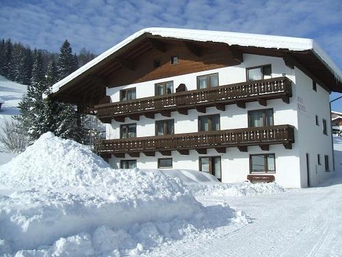 Haus Renate Lägenhet Lermoos Exteriör bild